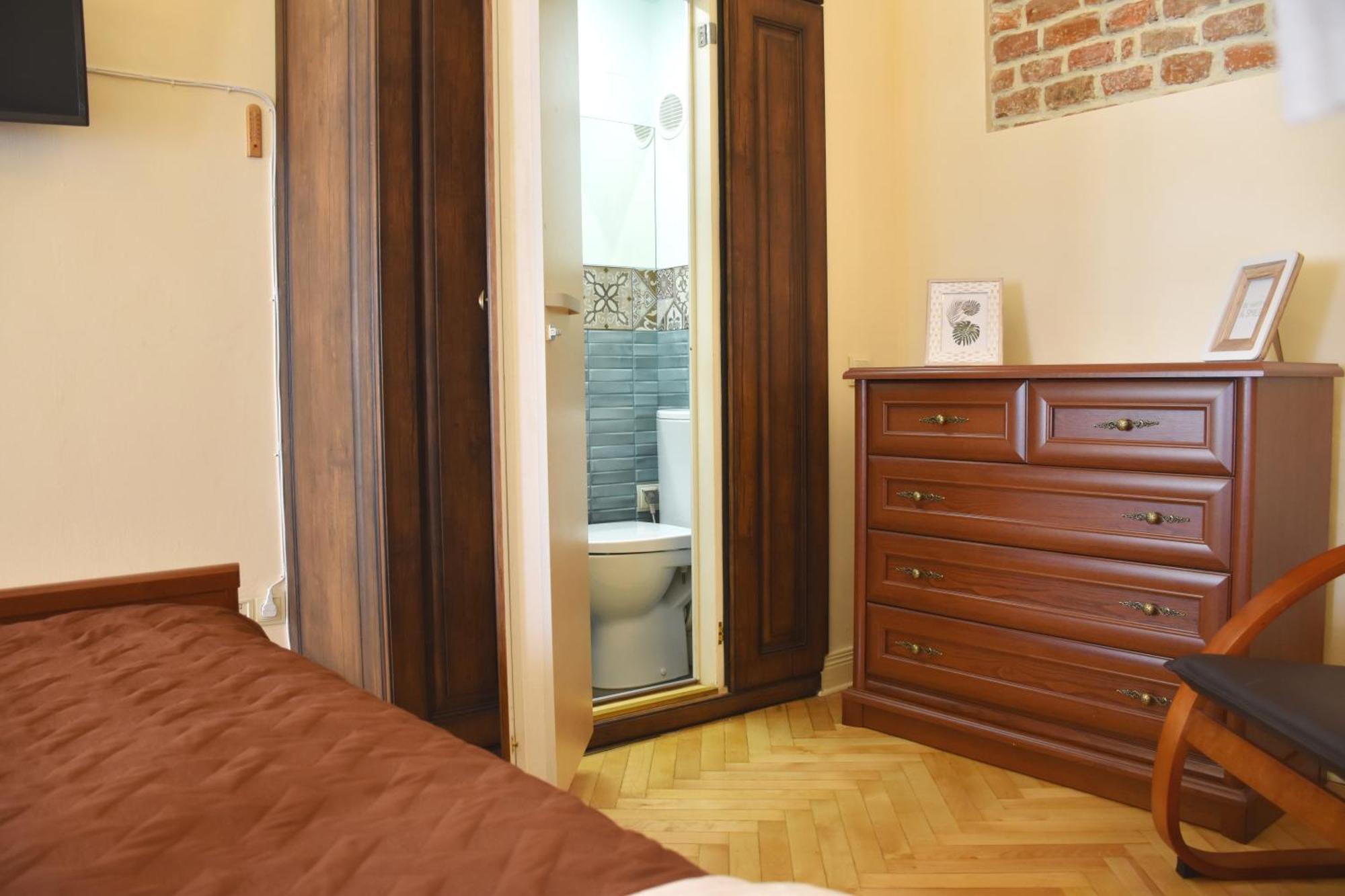 Renewed Central Apartment Lviv Exteriör bild